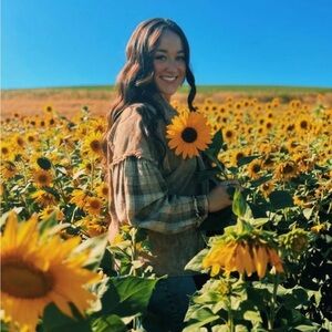 Meet your Posher, Regan